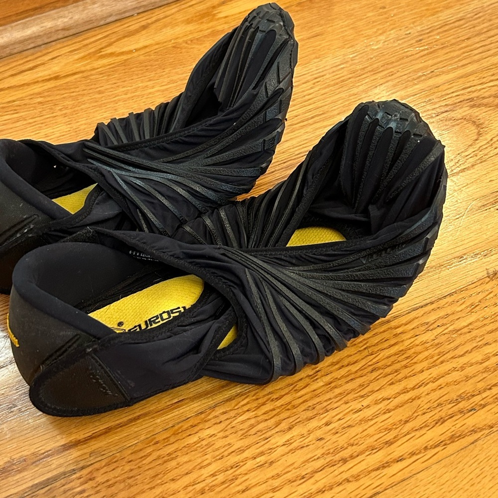 Black Vibram Furoshiki The Wrapping Sole